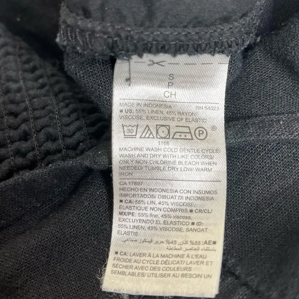 Old Navy Linen Rayon Black Jack Romper Overall Cropped Smocked Back Women Small - Picture 9 of 15